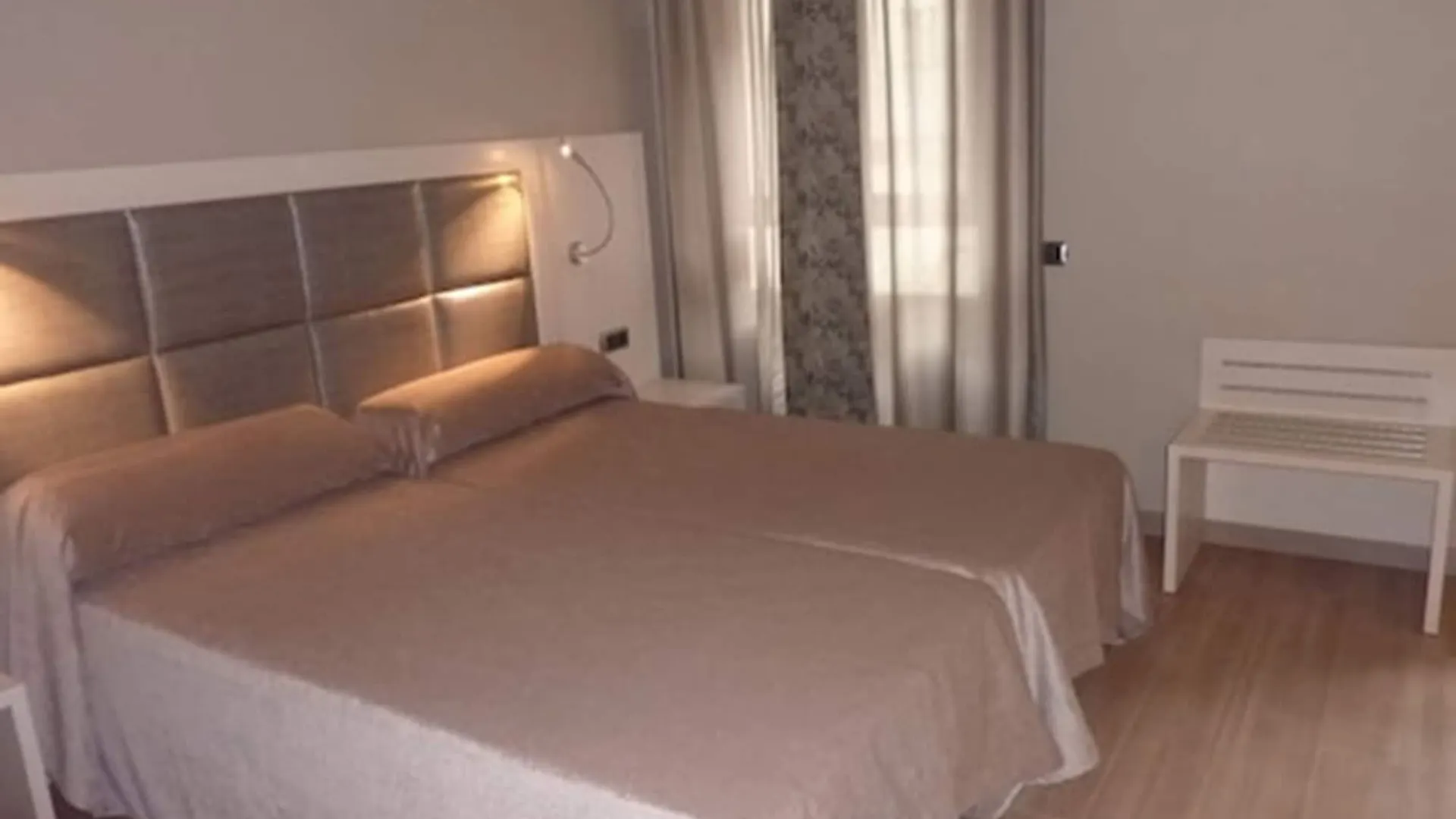 Barcelona House Hotel
