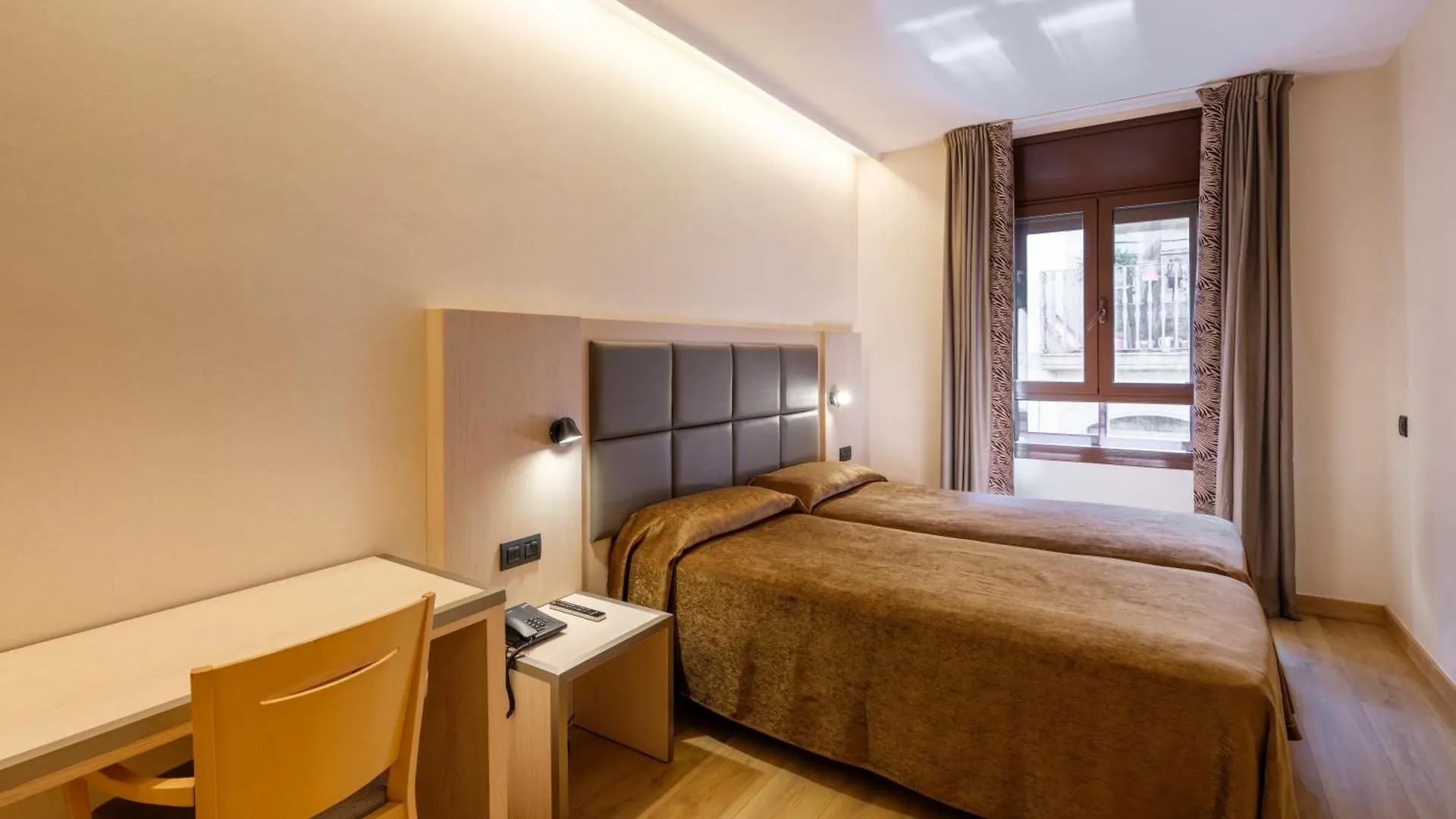 Barcelona House Hotel 3*,  Spain