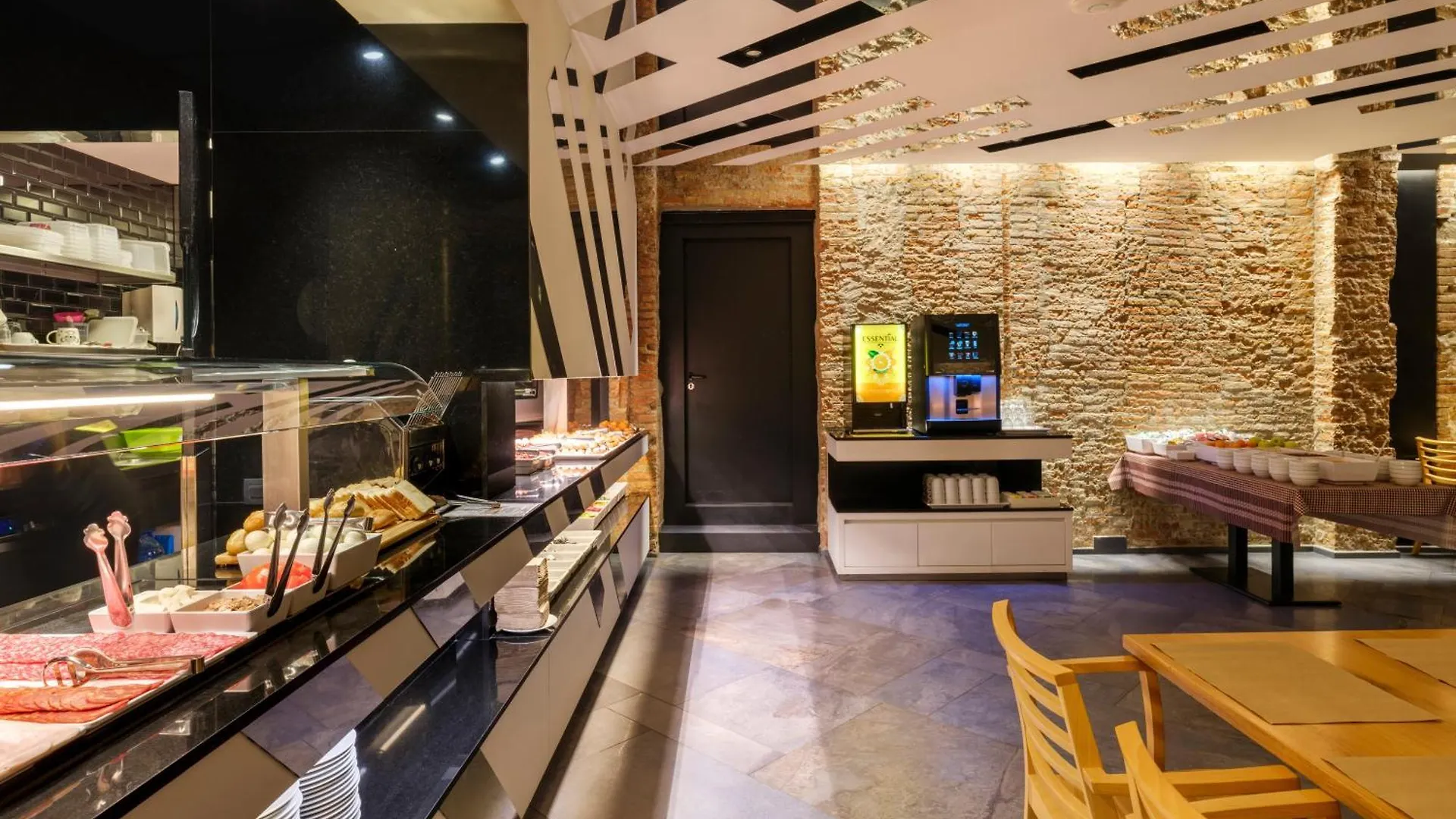 Barcelona House Hotel